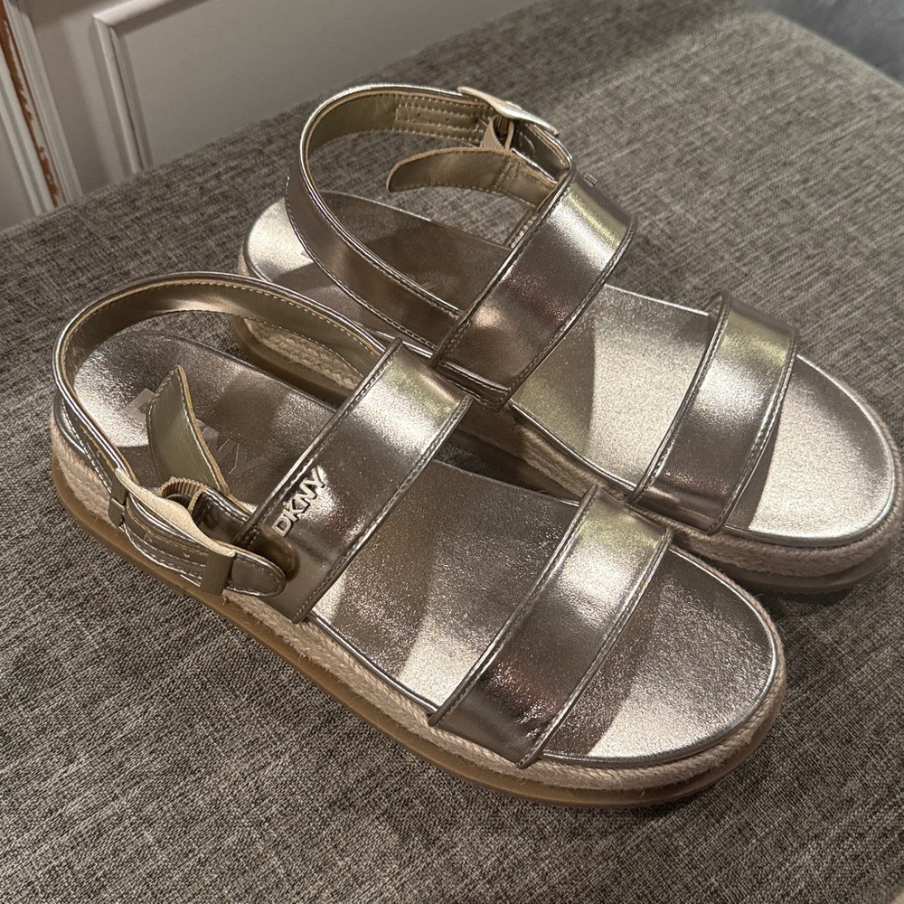 Metallic DKNY Gold Women's Comfort Sandals size 9